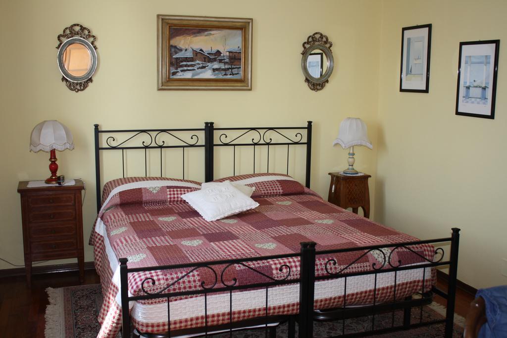 B&B Villa Cardellini Savigliano Szoba fotó